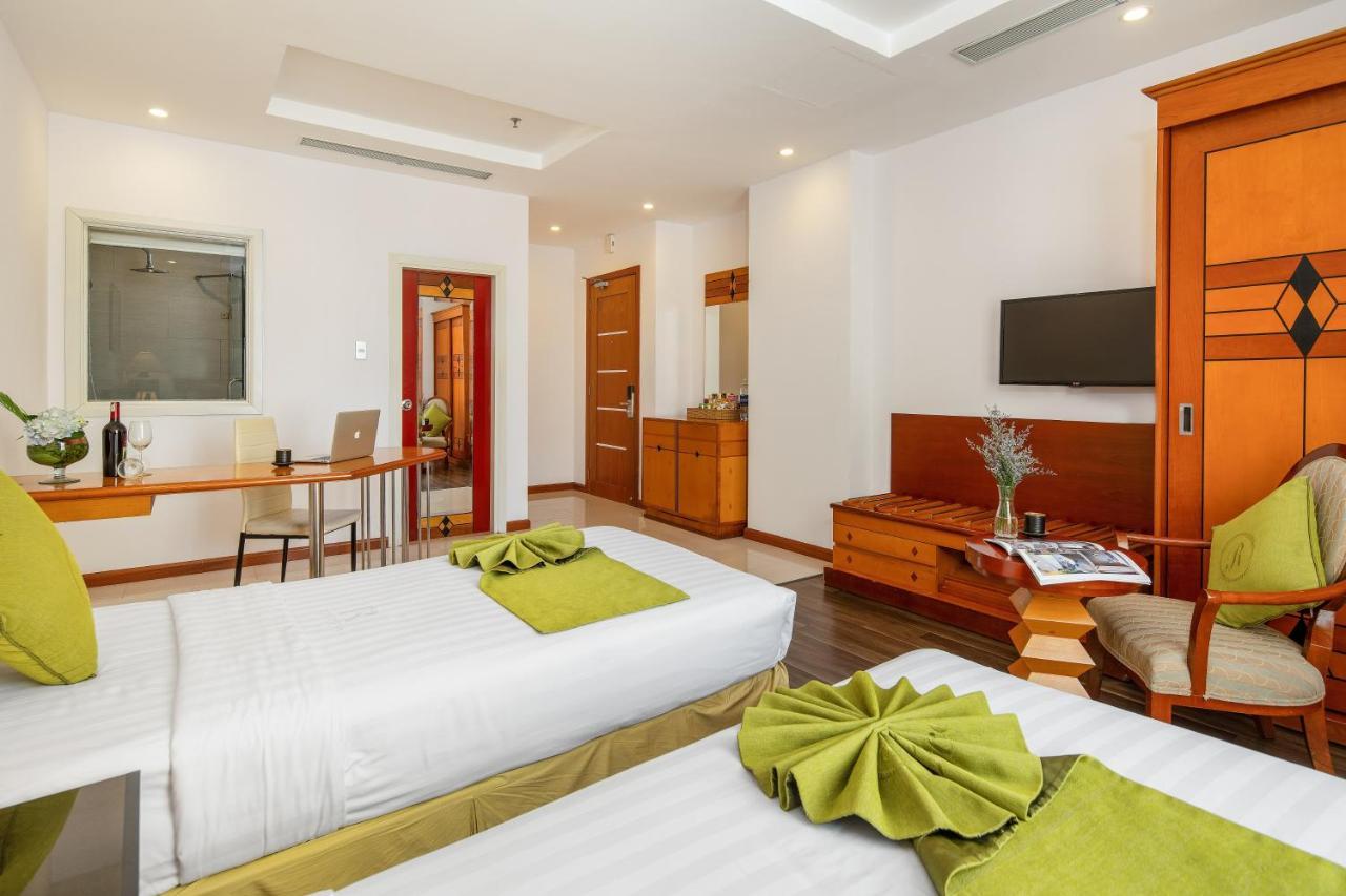 Richico Luxury Apartel Ocean Дананг Экстерьер фото